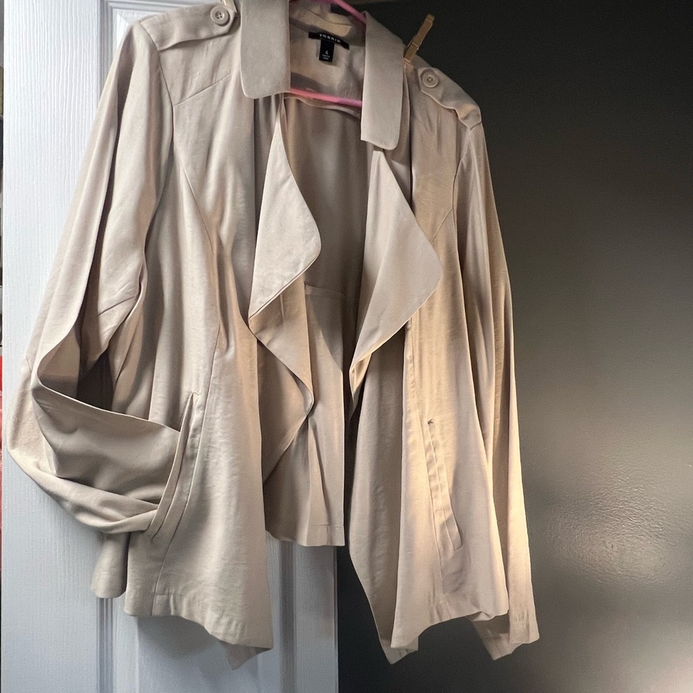 Lightweight Jacket - Picture 4 of 6
